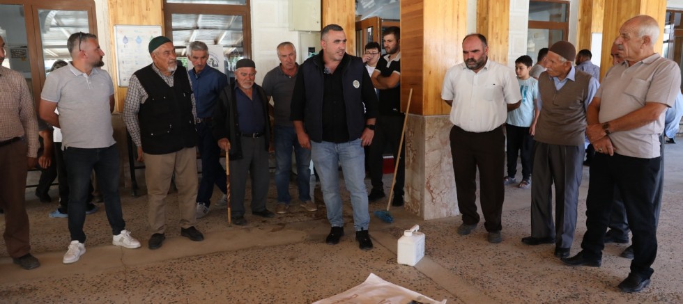 ETİMESGUT BELEDİYESİ TARAFINDAN ÇİFTÇİ VE HAYVANCILIKLA UĞRAŞAN VATANDAŞLARA YÖNELİK ENTEGRE ZARARLI YÖNETİMİ BİLGİLENDİRMESİ DÜZENLENDİ!