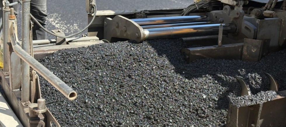 SİNCAN’DA ASFALT MESAİSİ TAM GAZ DEVAM EDİYOR