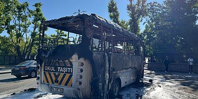 Ankara'da Yangın: Minibüs Kullanılamaz Hale Geldi