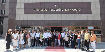 BELEDİYE BAŞKAN YARDIMCISI EBRU KEYVAN, ETİMESGUTLU MUHTARLARLA TOPLANTI GERÇEKLEŞTİRDİ!