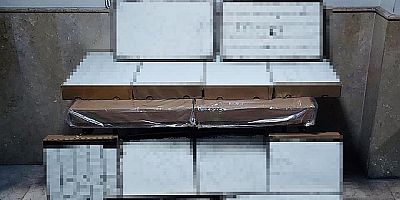 Niğde'de Yolcu Otobüsünde 100 Bin Adet Kaçak Makaron Ele Geçirildi