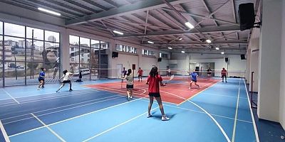 Pursaklar’da Kapalı Spor Salonu Açılışa Hazırlanıyor