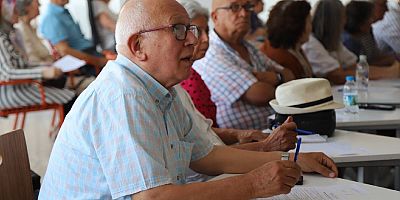 Sadece emekliler için açılan kafeye akın akın gidiyorlar