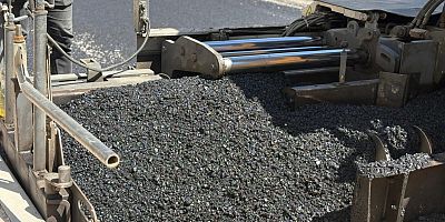 SİNCAN’DA ASFALT MESAİSİ TAM GAZ DEVAM EDİYOR