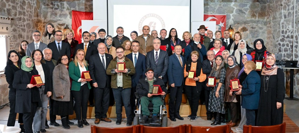 ULUCANLAR'DA ANLAMLI PROGRAM